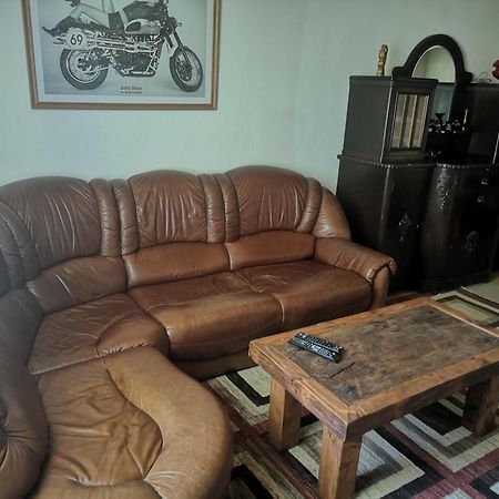 Green Apartments Lustenice エクステリア 写真
